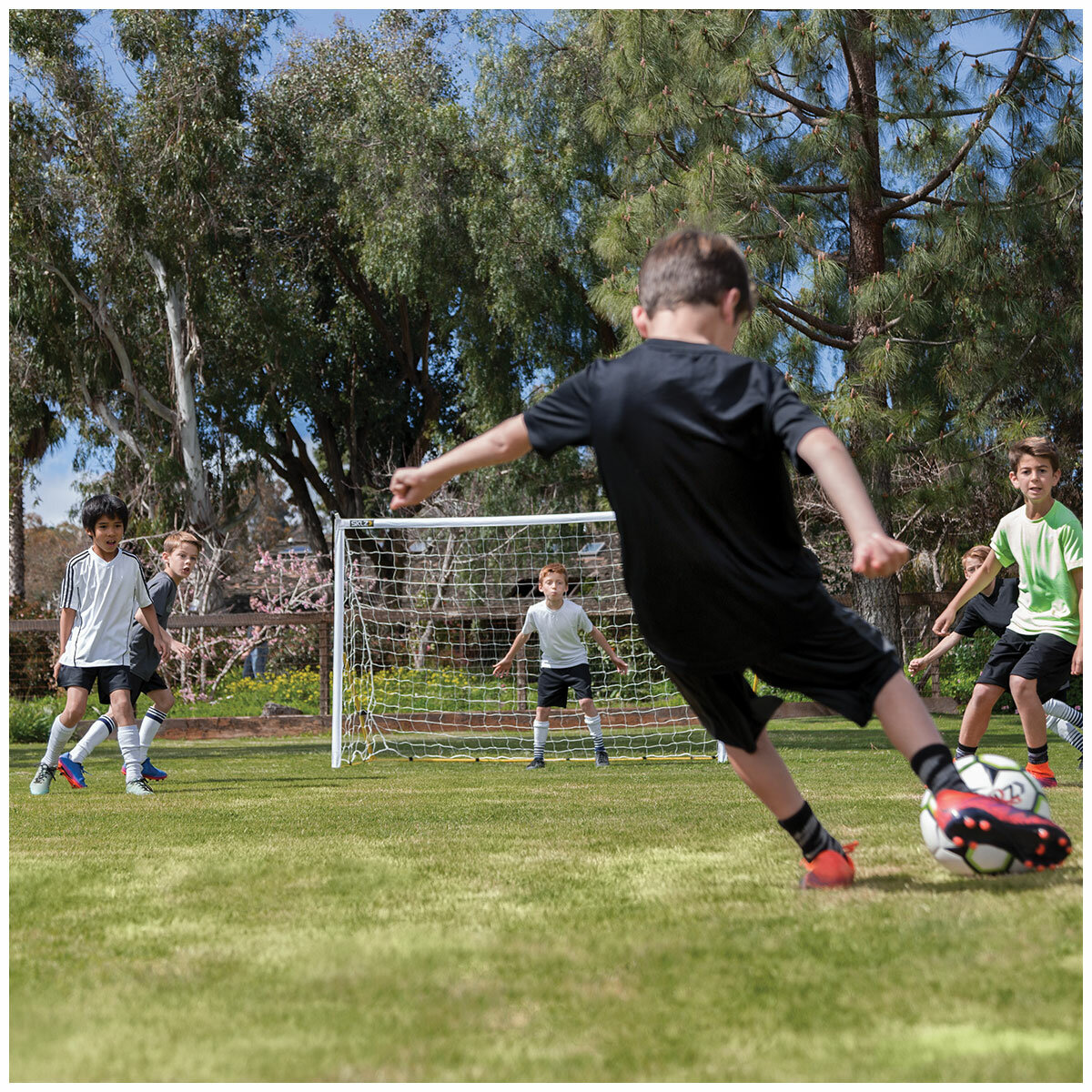SKLZ Quickster Soccer Goal 2.44 x 1.52M SKLZ Quickster Soccer Goal 2.44 x 1.52M