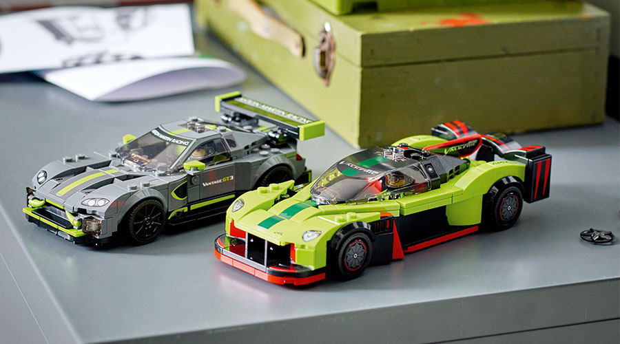 LEGO Speed Champions Aston Martin Valkyrie AMR Pro and Aston Martin Vantage GT3 76910