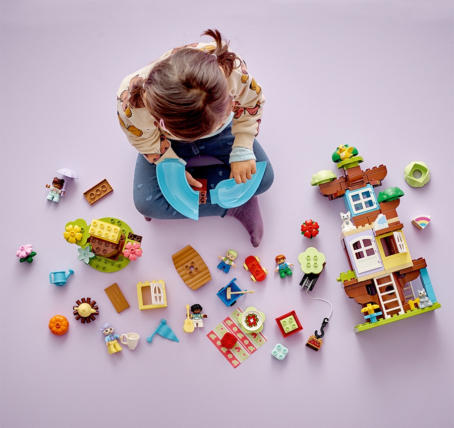  Fun tree house toy for little learners