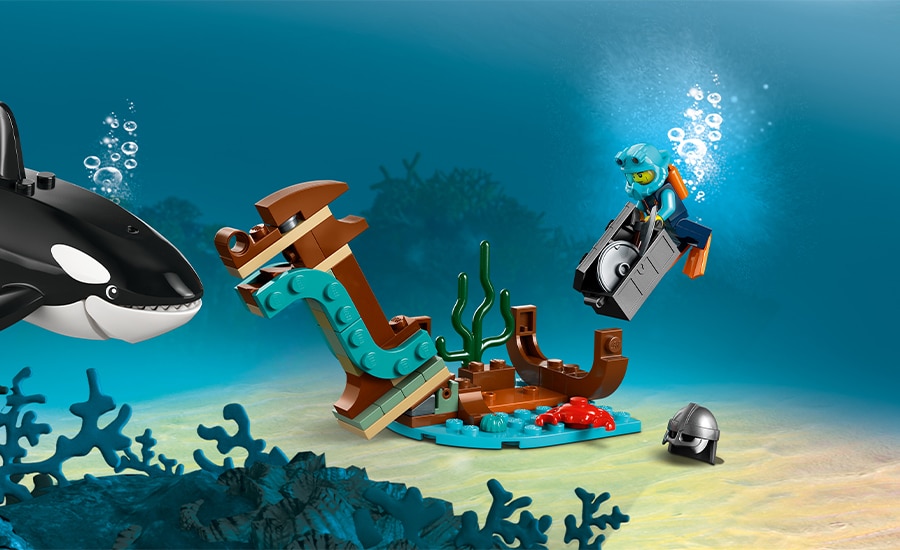 Multi-model ocean exploration playset