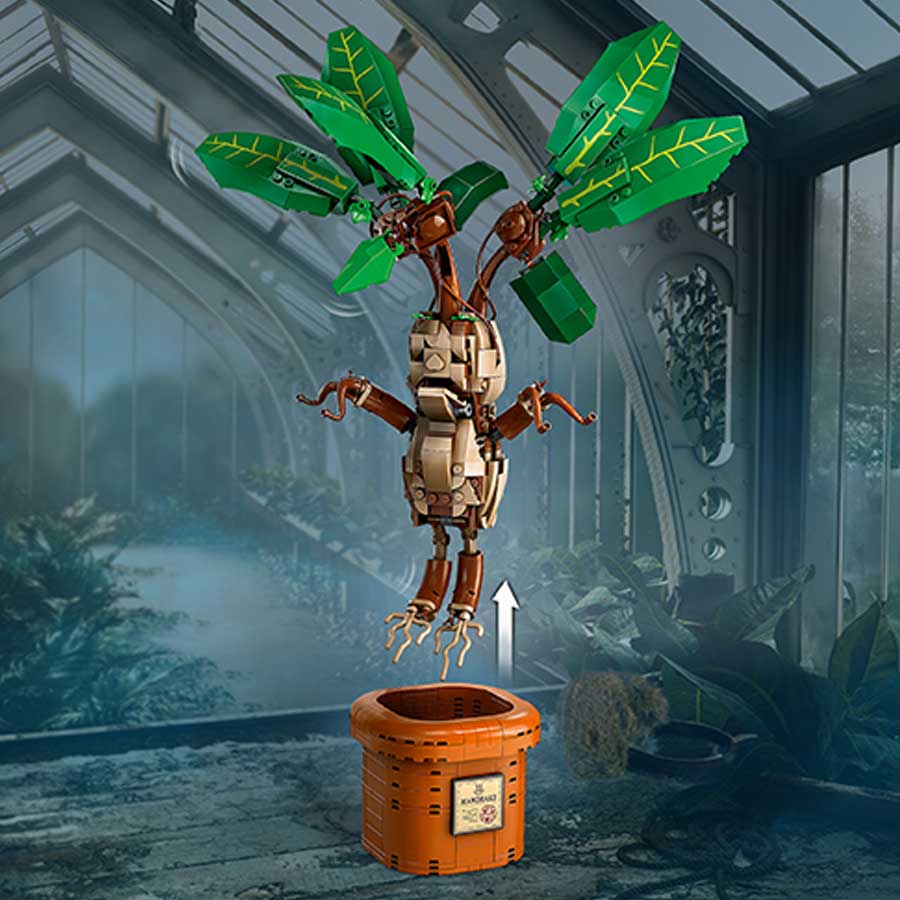 Posable plant with screaming pose