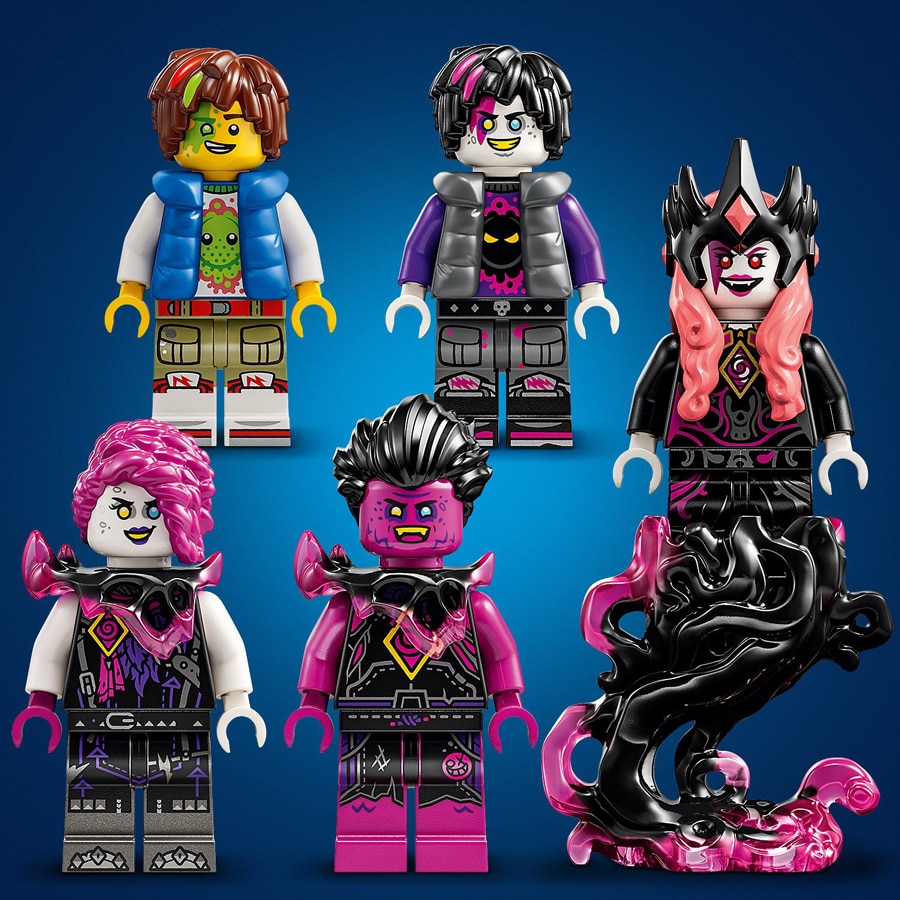 5 LEGO minifigures 