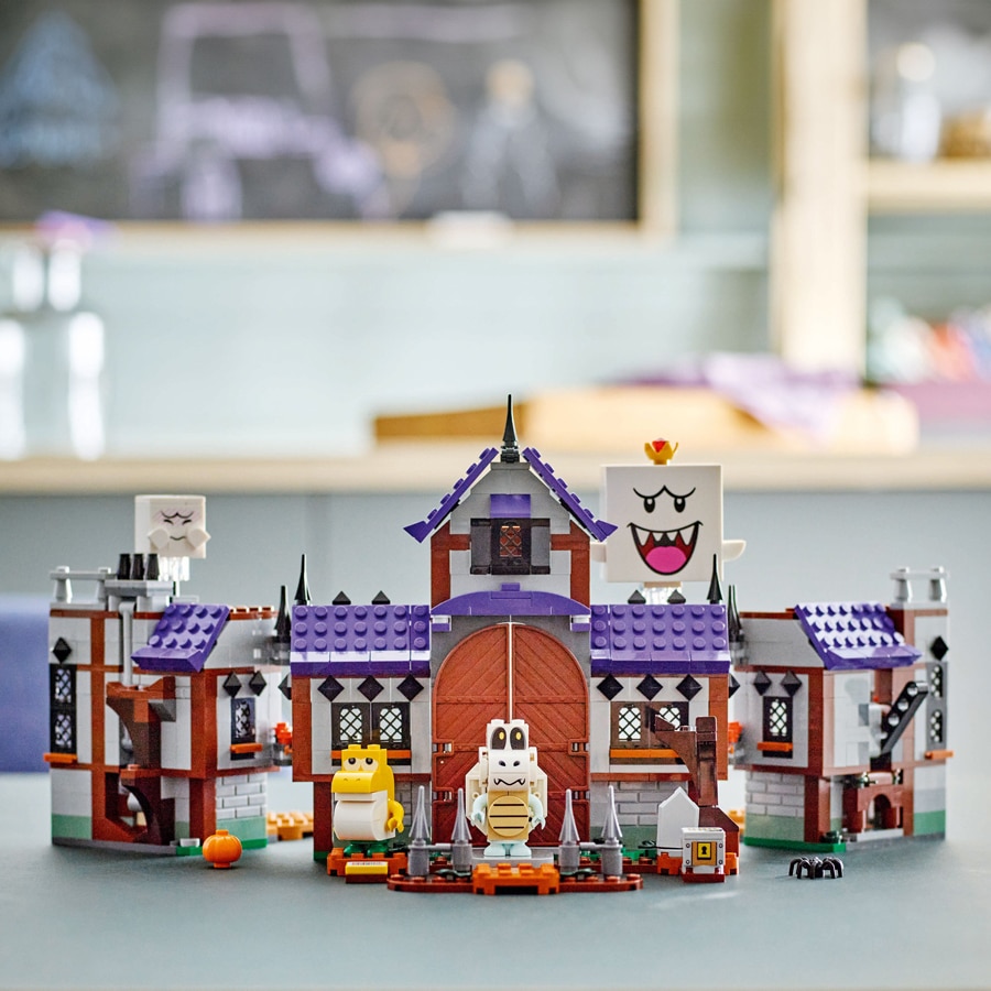 LEGO Super Mario haunted house toy set for kids 