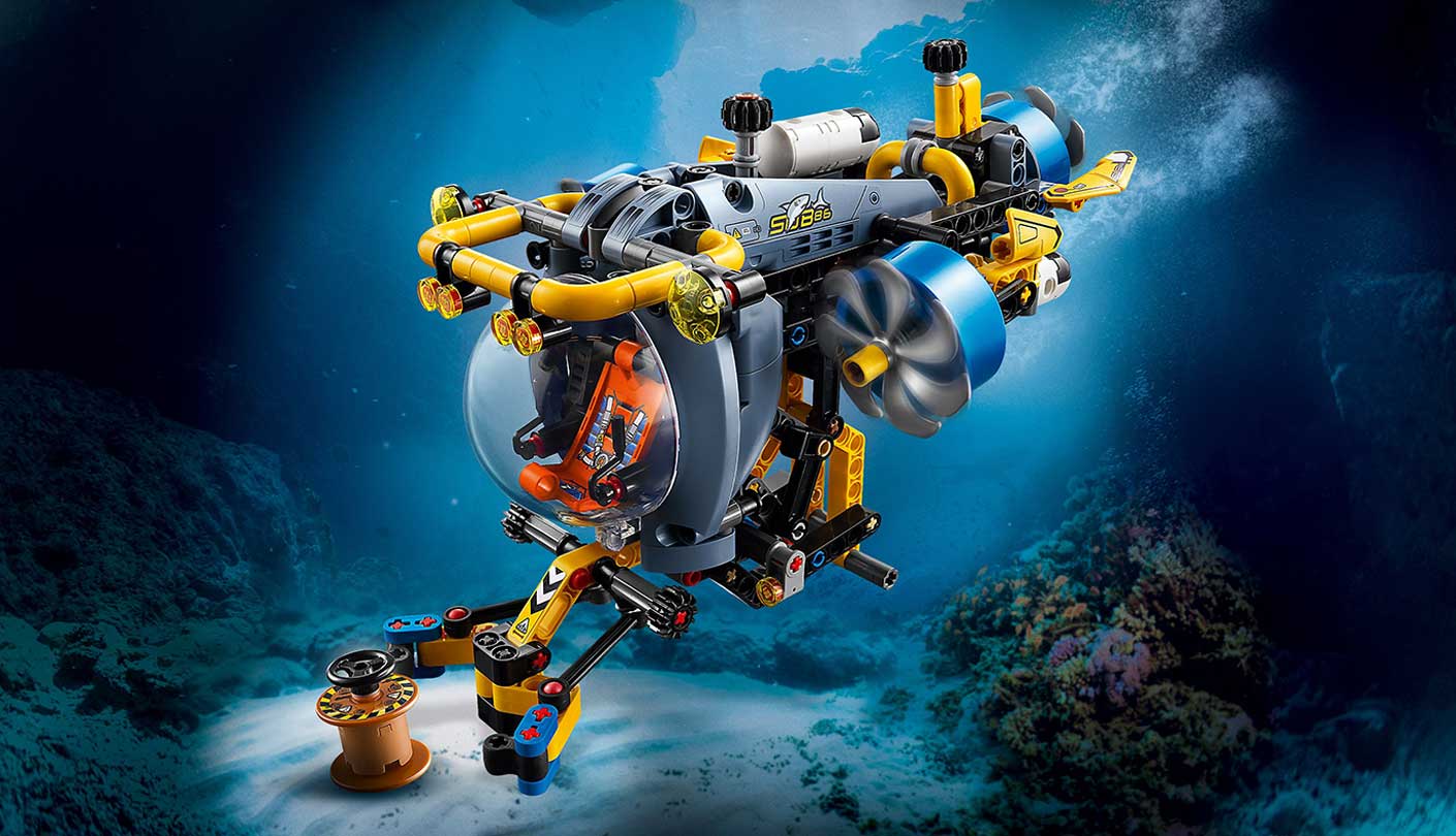 Submarine toy set for kids aged 9 and up