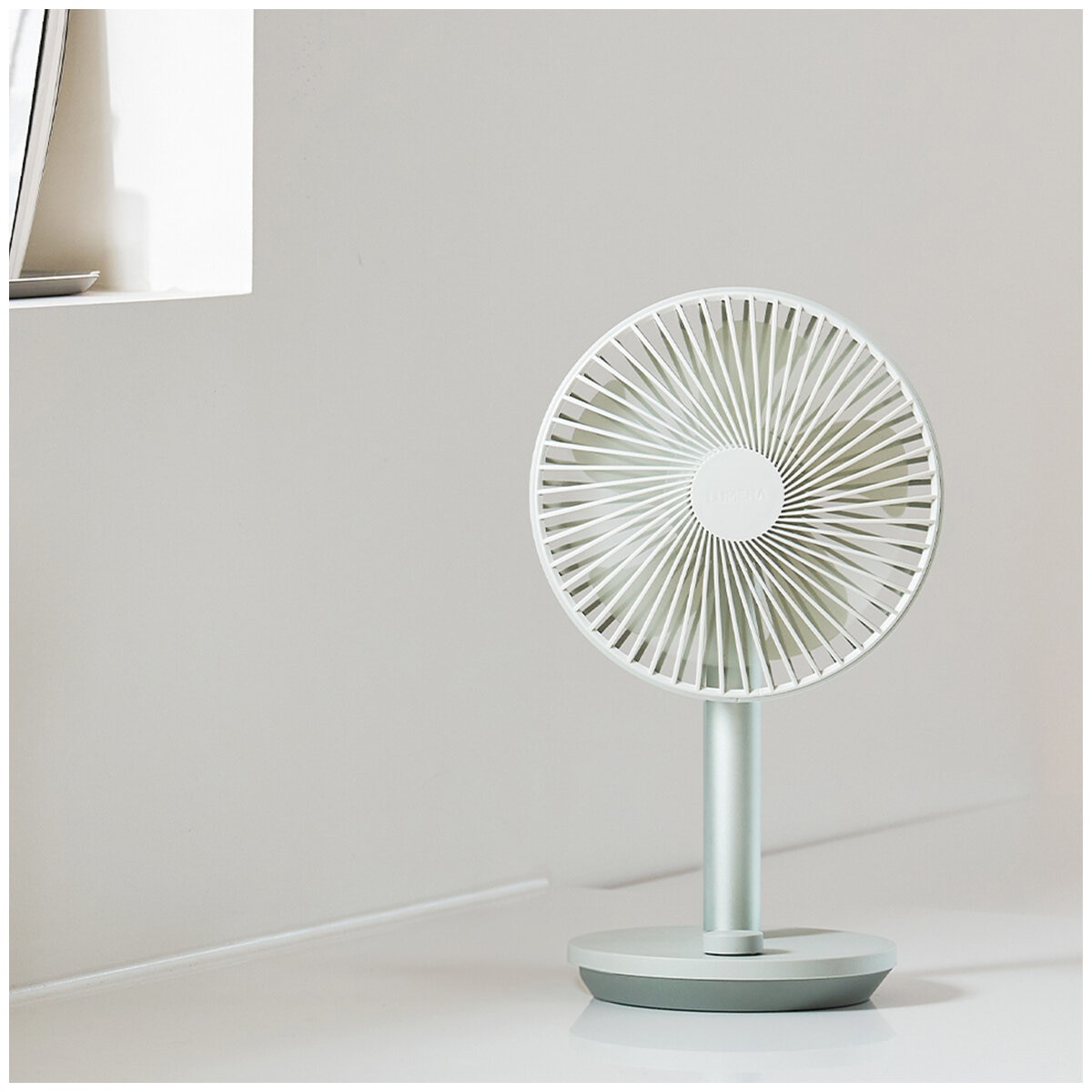 Lumena Fan Stand 4 Lumena Fan Stand 4