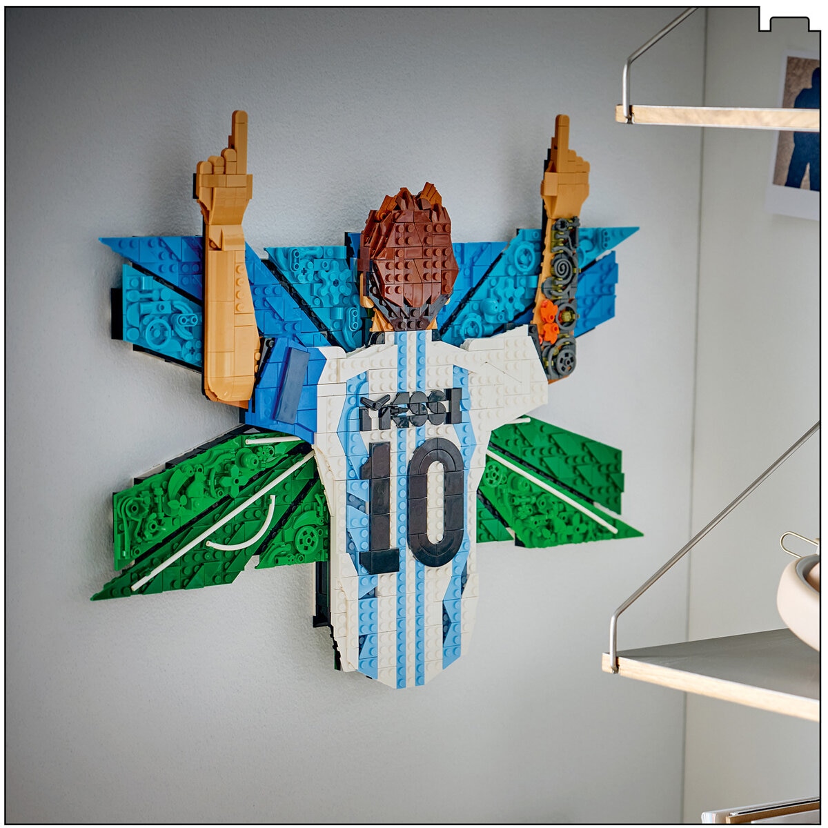 LEGO Editions Lionel Messi Celebration Building Set 43018 LEGO Editions Lionel Messi Celebration Building Set 43018