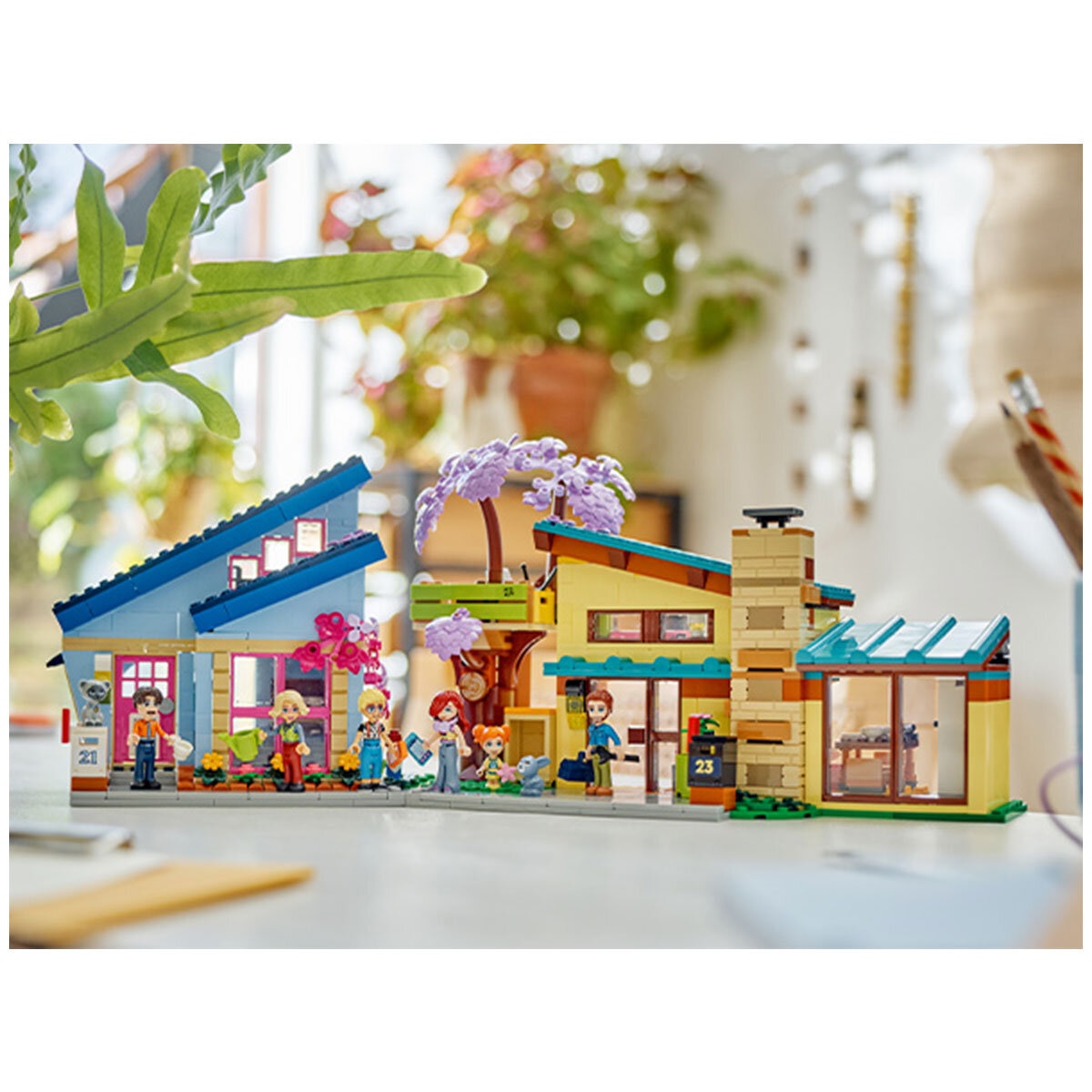 LEGO Friends Olly and Paisley's Family Houses 42620