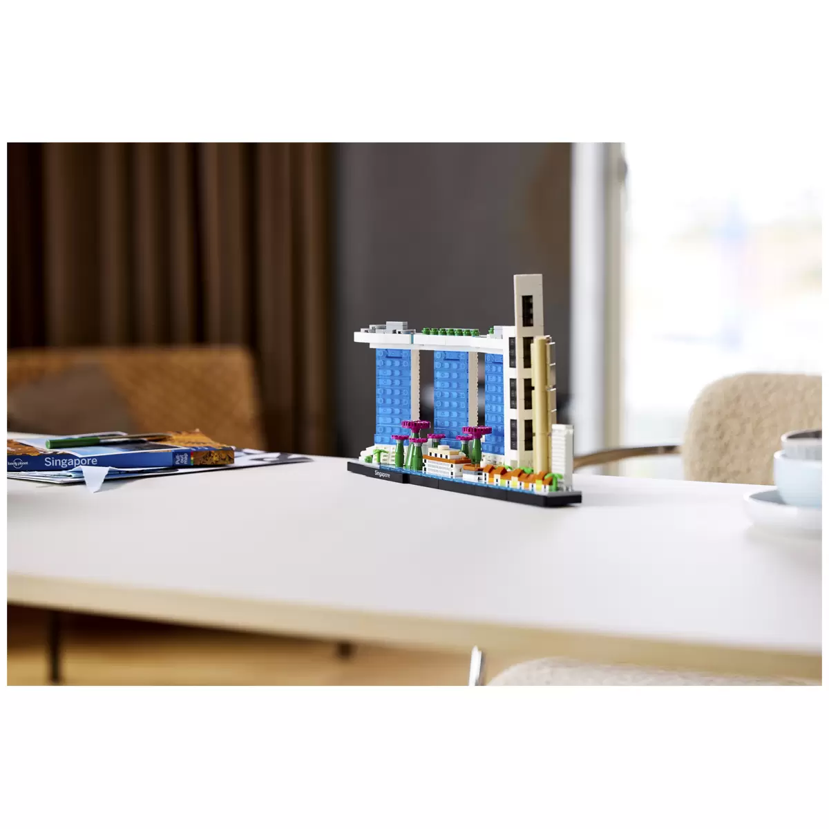 LEGO Architecture Singapore 21057