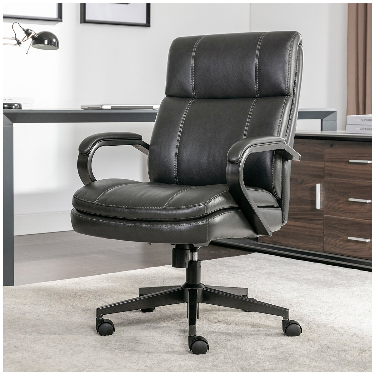 True Innovatoins Manager Chair