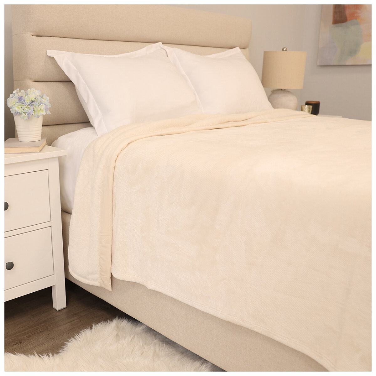 Kirkland Signature Plush Blanket Queen Egret