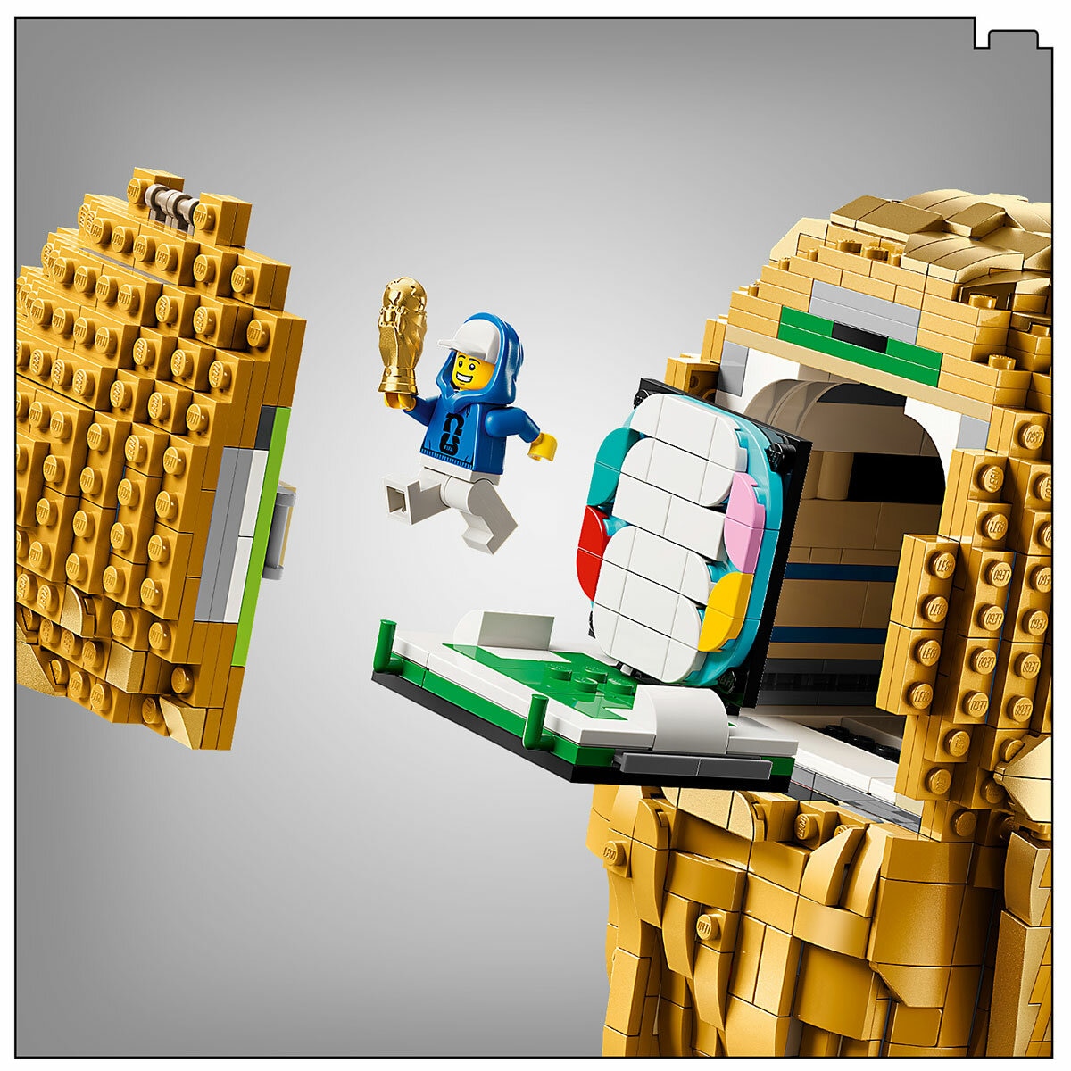 LEGO Editions FIFA World Cup Official Trophy 43020/ LEGO Editions FIFA World Cup Official Trophy 43020/