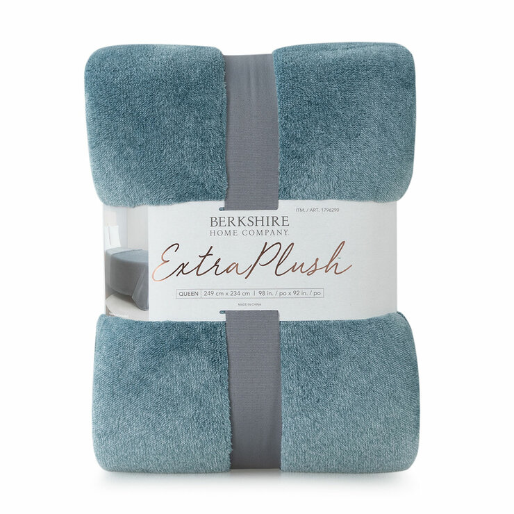 Berkshire Heathered Plush Blanket Queen 234 cm x 249 cm Berkshire Heathered Plush Blanket Queen 234 cm x 249 cm