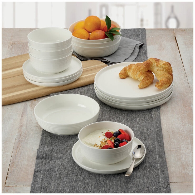 Mikasa Alyssa Bone China Dinner 16 Piece Set Mikasa Alyssa Bone China Dinner 16 Piece Set