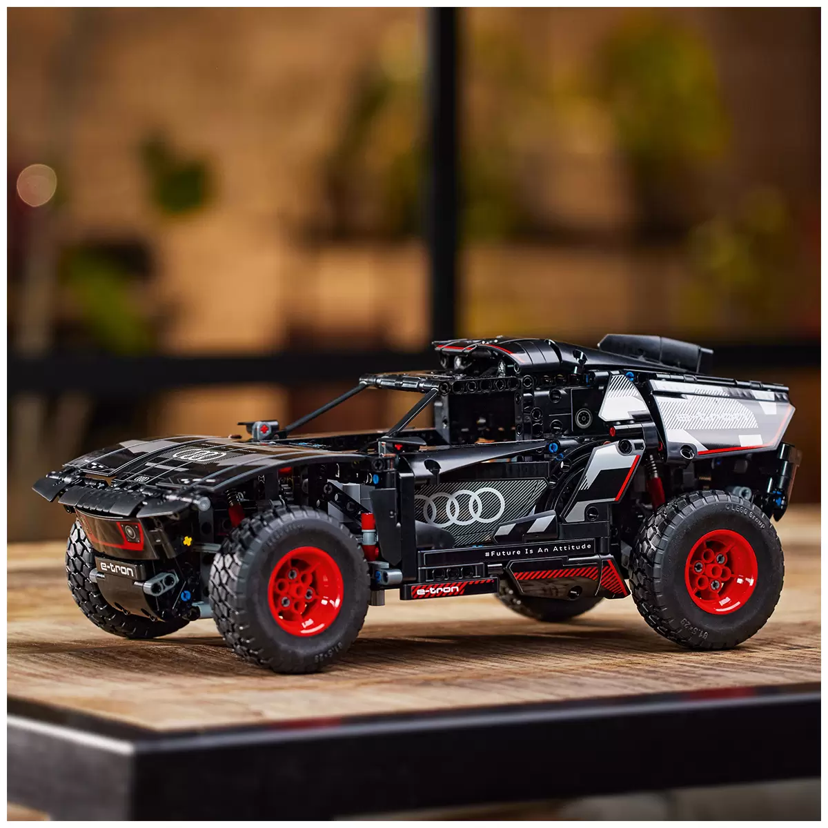 LEGO Technic Audi RS Q e-tron 42160