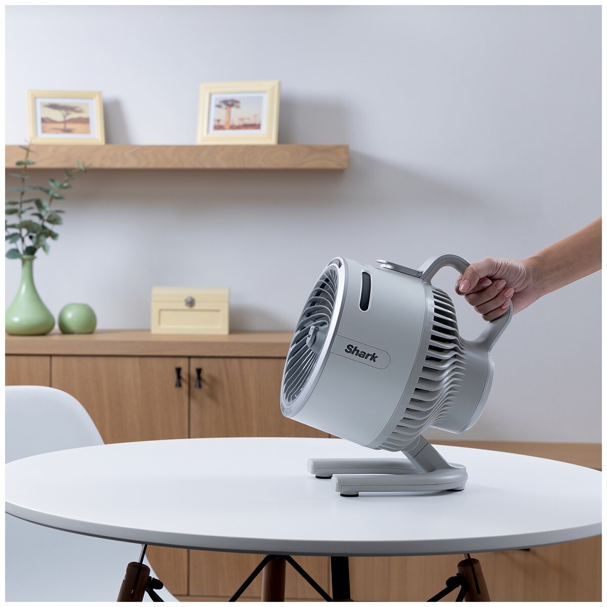 Shark FlexBreeze HydroGo Misting Portable Fan FA052QDVANZ Shark FlexBreeze HydroGo Misting Portable Fan FA052QDVANZ