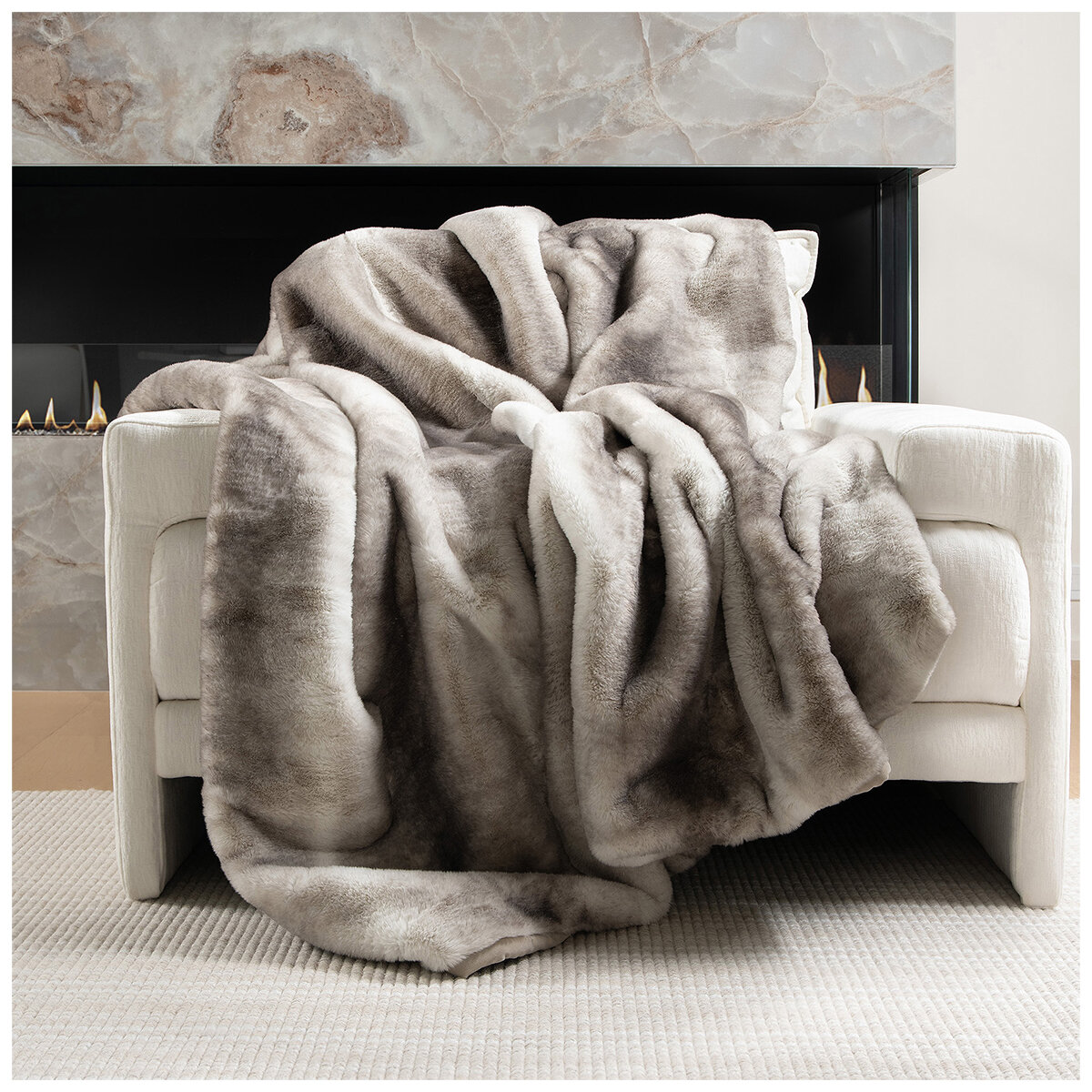 Mon Chateau Luxe Faux Fur Throw Tan