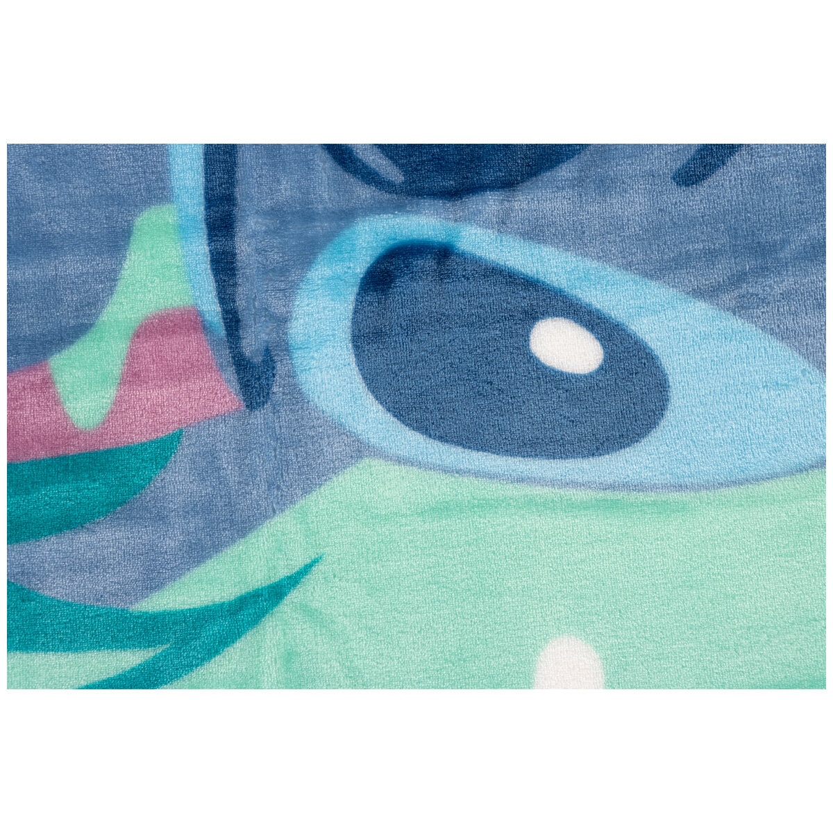 Licensed Oversized Throw 150cm x 198cm Licensed Oversized Throw 150cm x 198cm