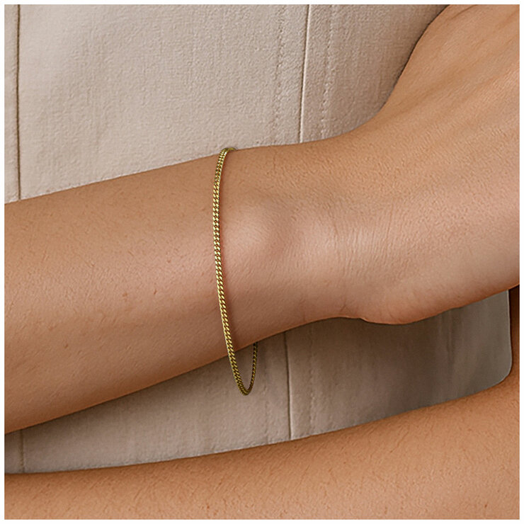 18KT Yellow Gold Flat Curb Bracelet 1g 18KT Yellow Gold Flat Curb Bracelet 1g