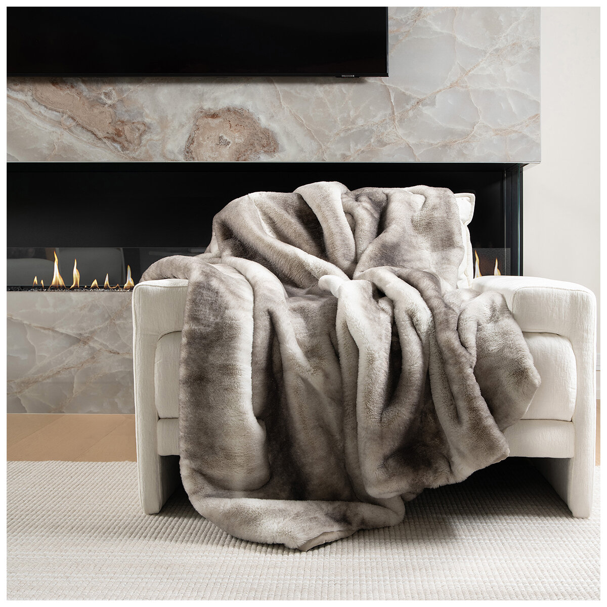 Mon Chateau Luxe Faux Fur Throw Tan