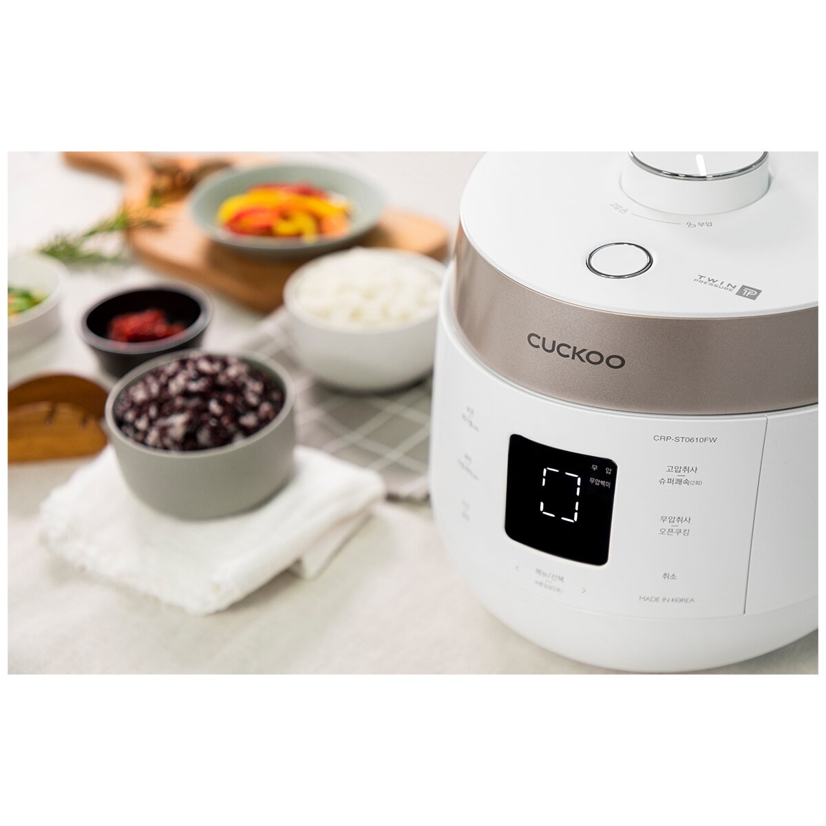 Cuckoo 6 Cup HP Twin Pressure Rice Cooker CRP-ST0609F Cuckoo 6 Cup HP Twin Pressure Rice Cooker CRP-ST0609F