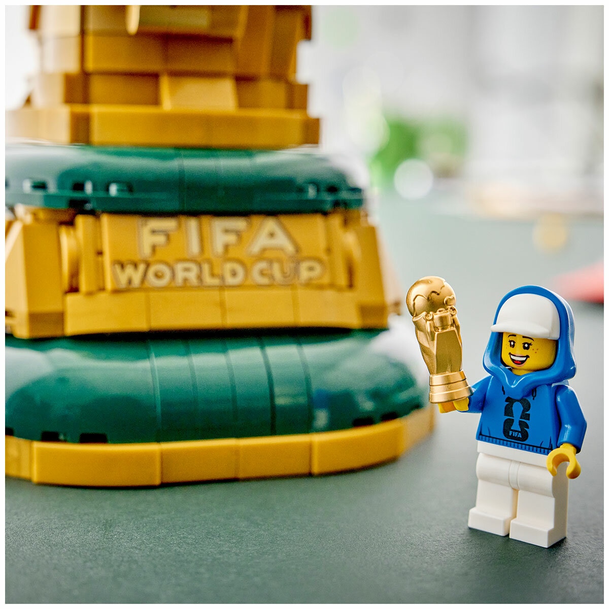 LEGO Editions FIFA World Cup Official Trophy 43020/ LEGO Editions FIFA World Cup Official Trophy 43020/