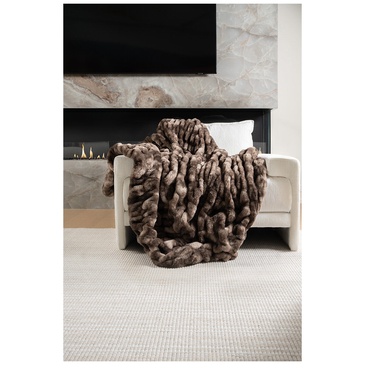 Mon Chateau Luxe Faux Fur Throw Brown