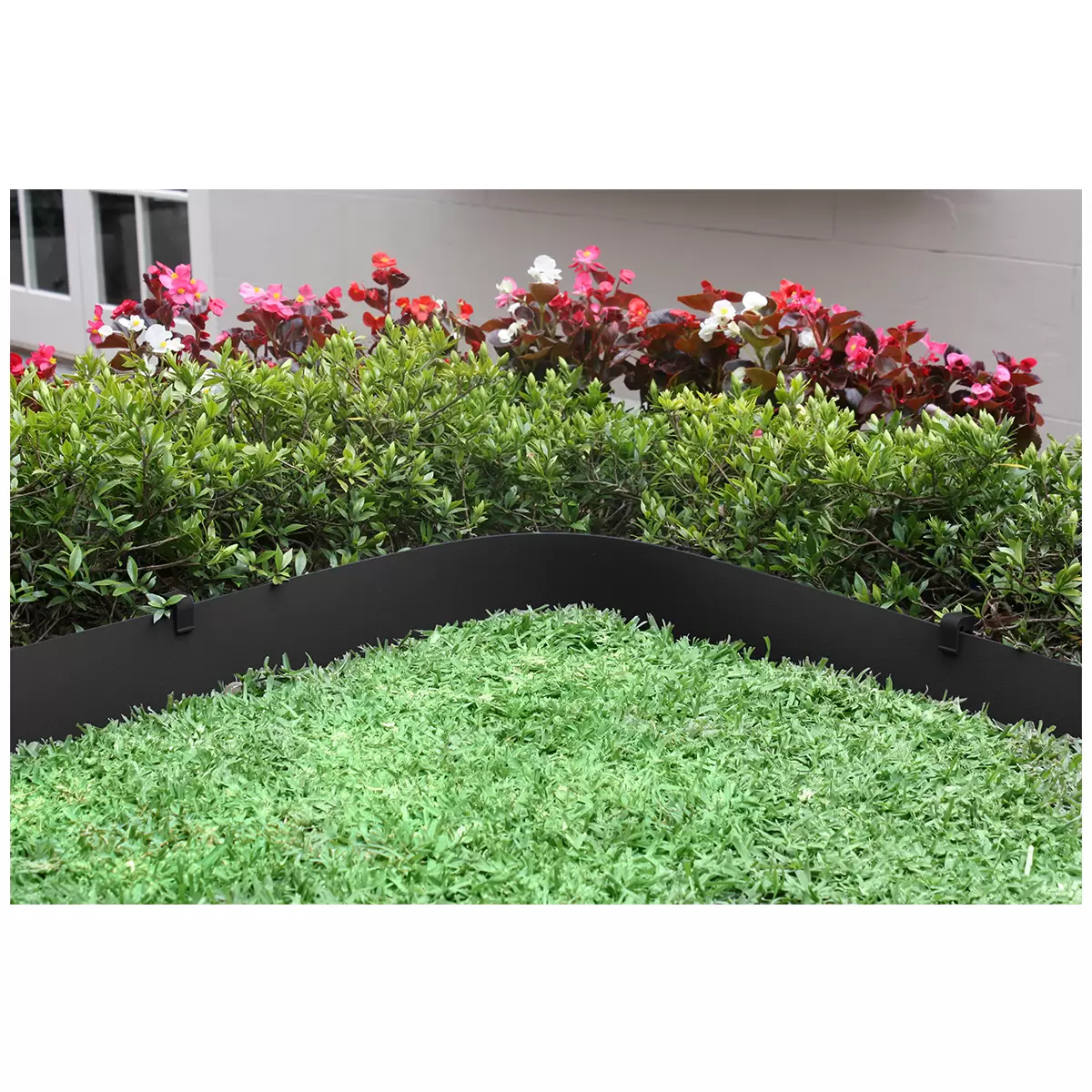 Greenlife Plastic Garden Edging 2 x 1000 x 15cm with 20 Pegs 