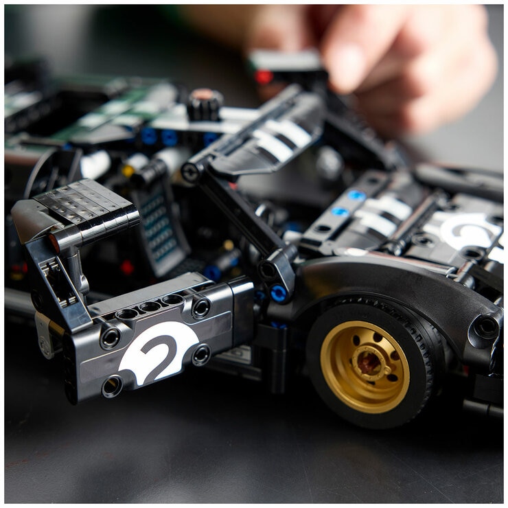 LEGO Technic 1966 Ford GT40 MKII Race Car 42223 LEGO Technic 1966 Ford GT40 MKII Race Car 42223