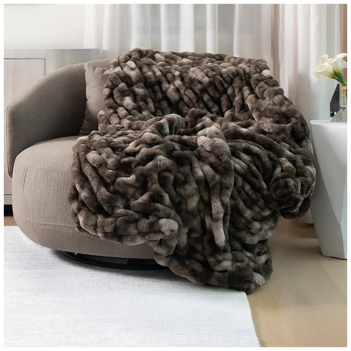 Mon chateau tibetan fur pillow costco best sale