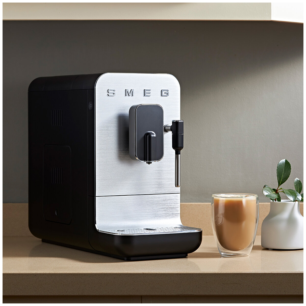 Smeg Bean to Cup with Steam Wand Coffeee Machine BCC12BLMAU