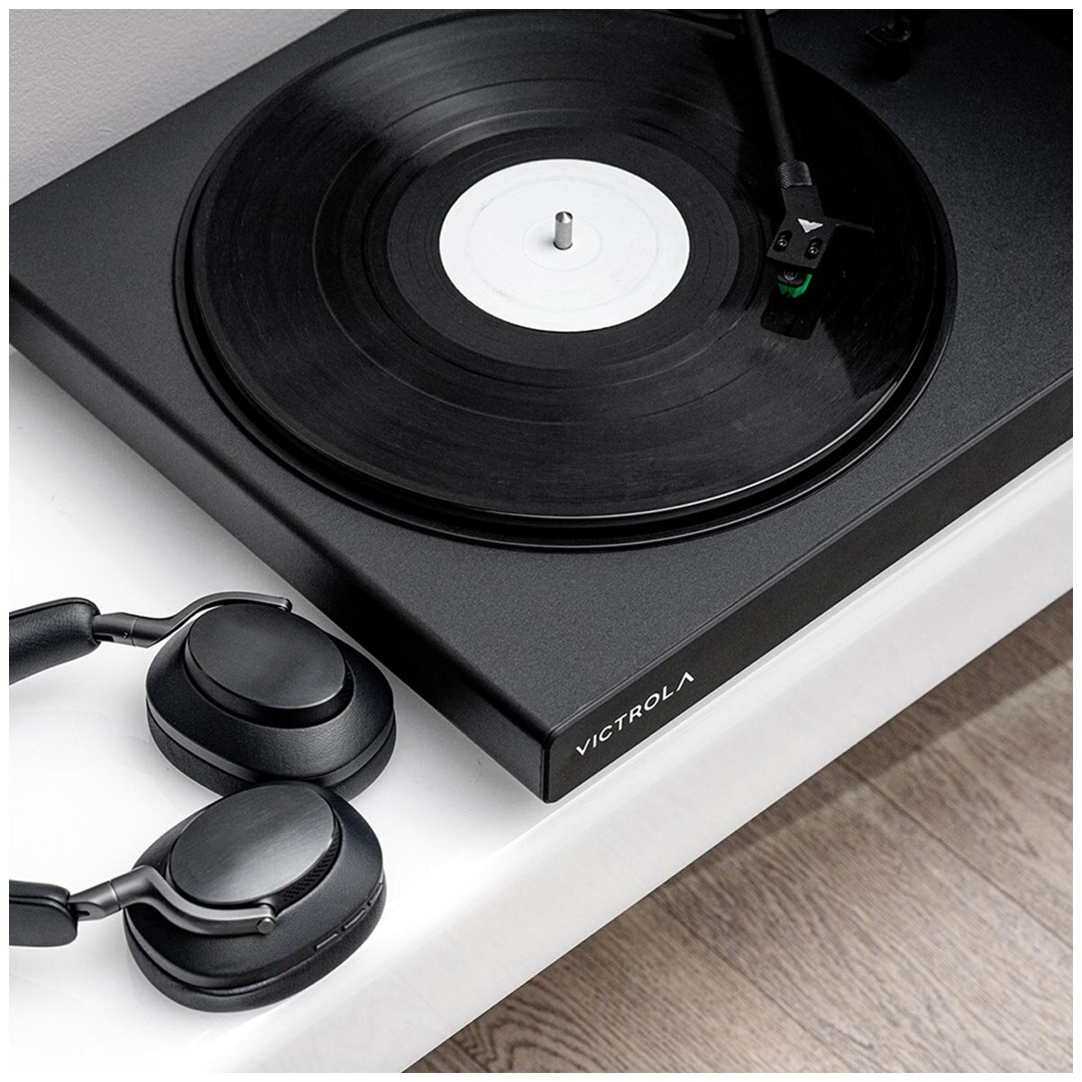 Victrola Hi-Res Onyx INT Turntable VTR-1500-BLK-INT