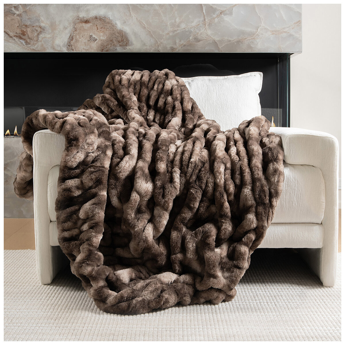 Mon Chateau Luxe Faux Fur Throw Brown