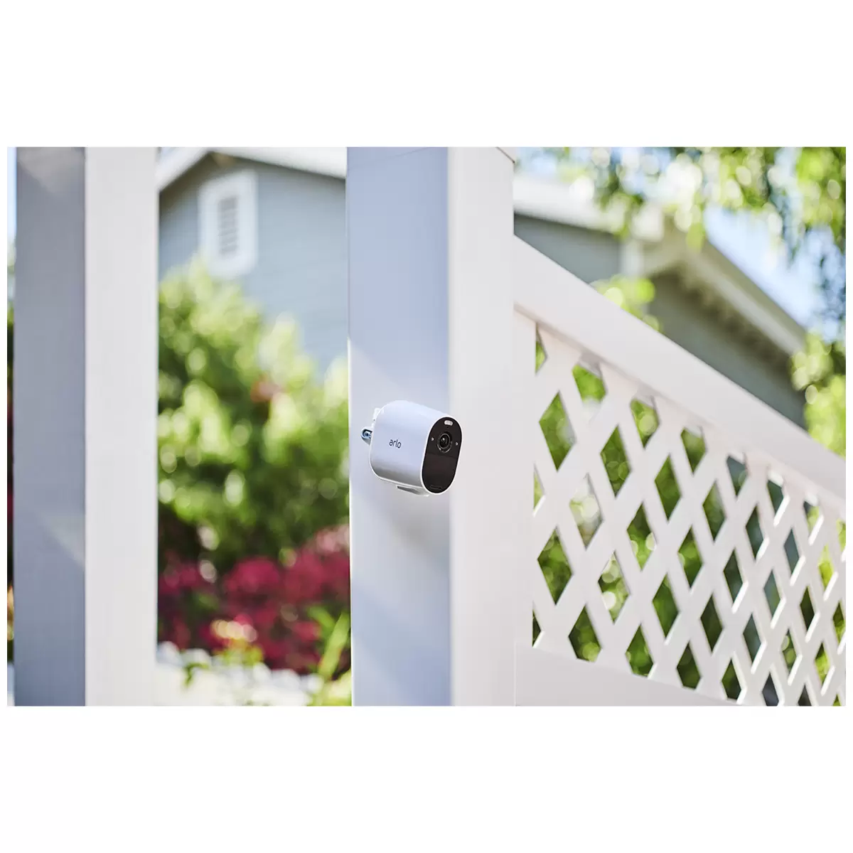 Arlo Essential Spotlight Video Doorbell & Solar Panel Bundle VMC2030-AVDSPBNDL