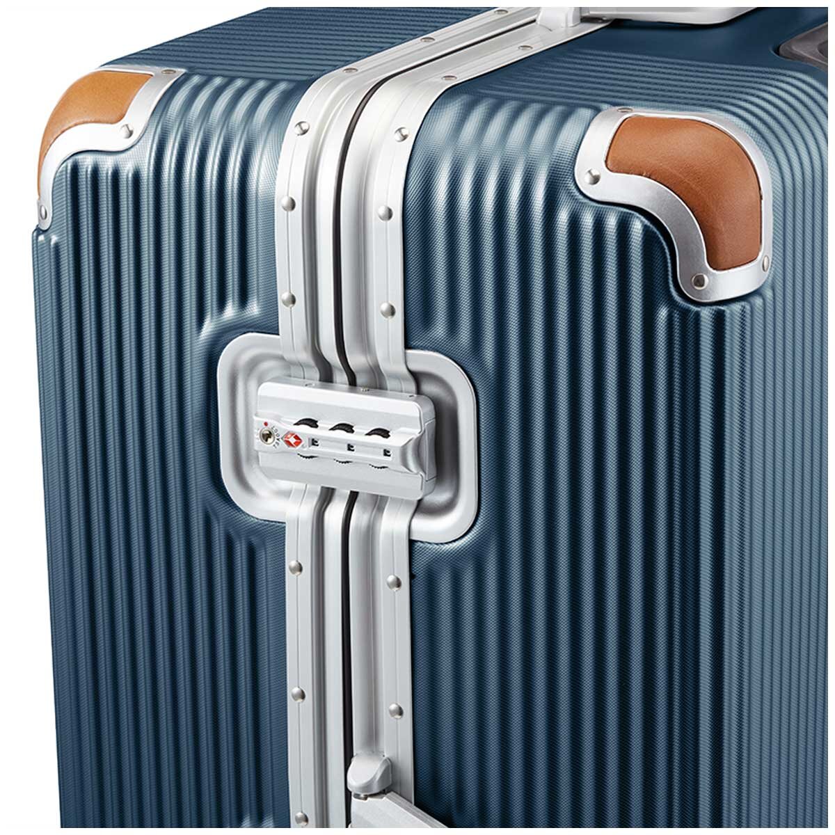 Swiss Military Medium Luggage 60cm Pacific Blue