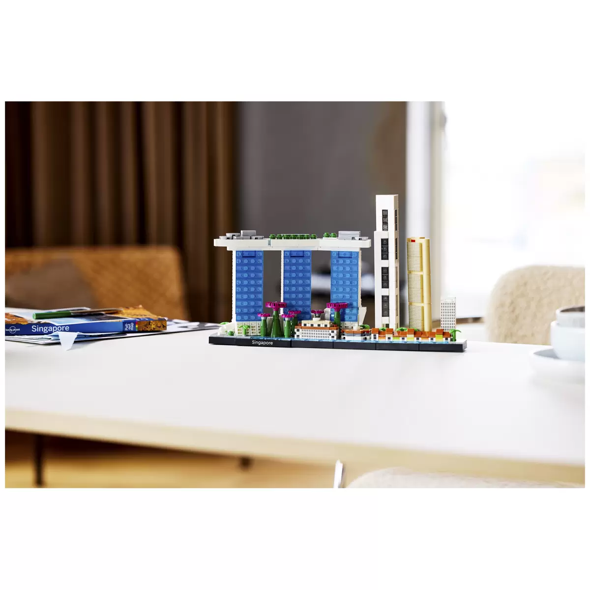 LEGO Architecture Singapore 21057