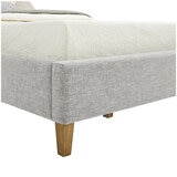 Thomasville Upholstered Arch Queen Bed