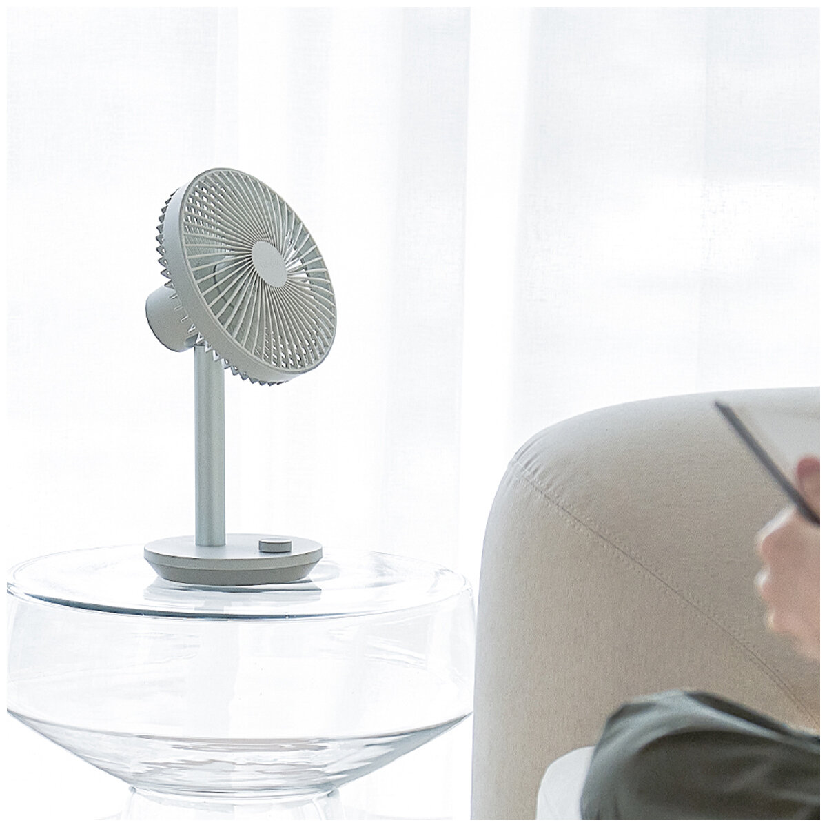 Lumena Fan Stand 4 Lumena Fan Stand 4