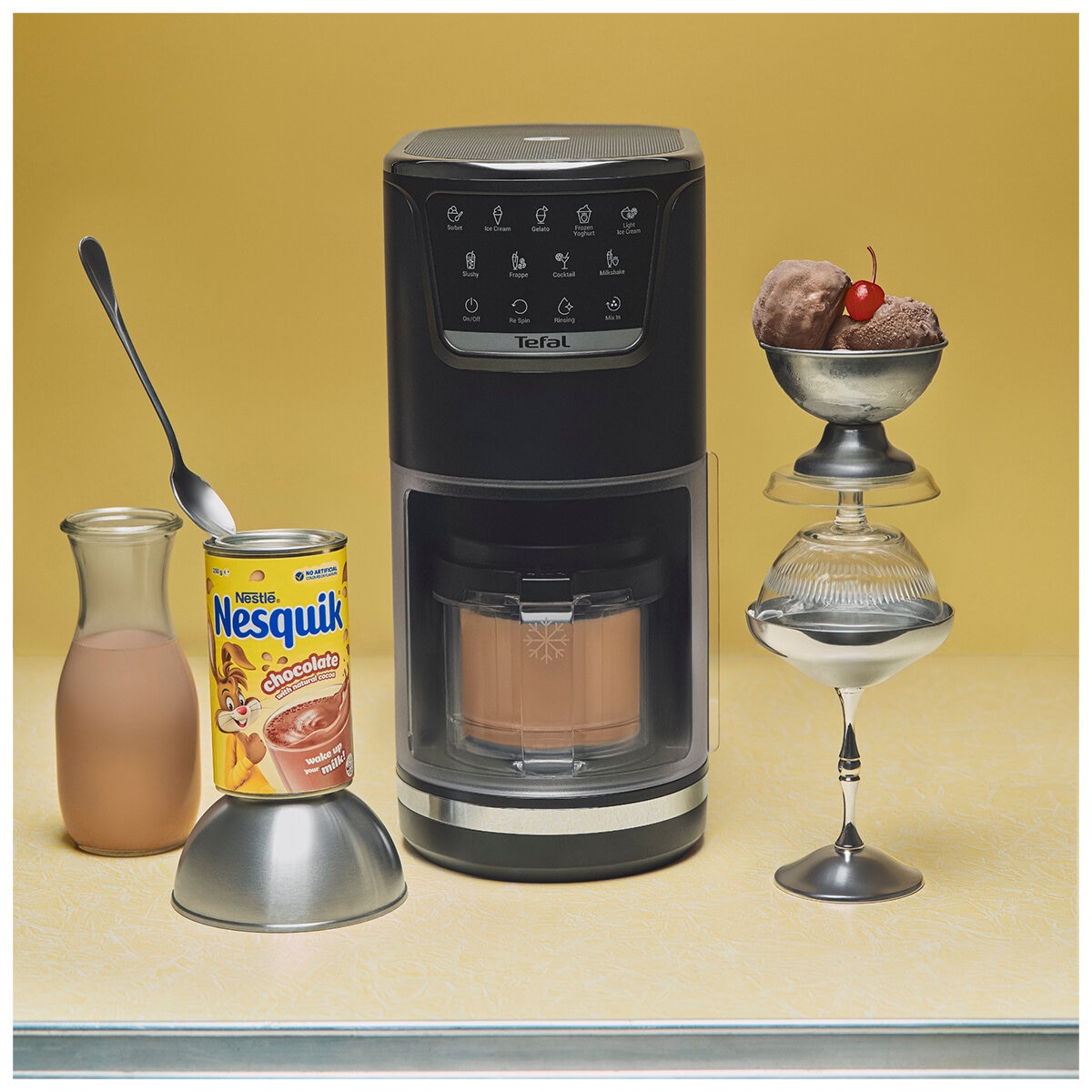 Tefal Dolci Nesquik Bundle Black Knight NQ32IG6048 Tefal Dolci Nesquik Bundle Black Knight NQ32IG6048