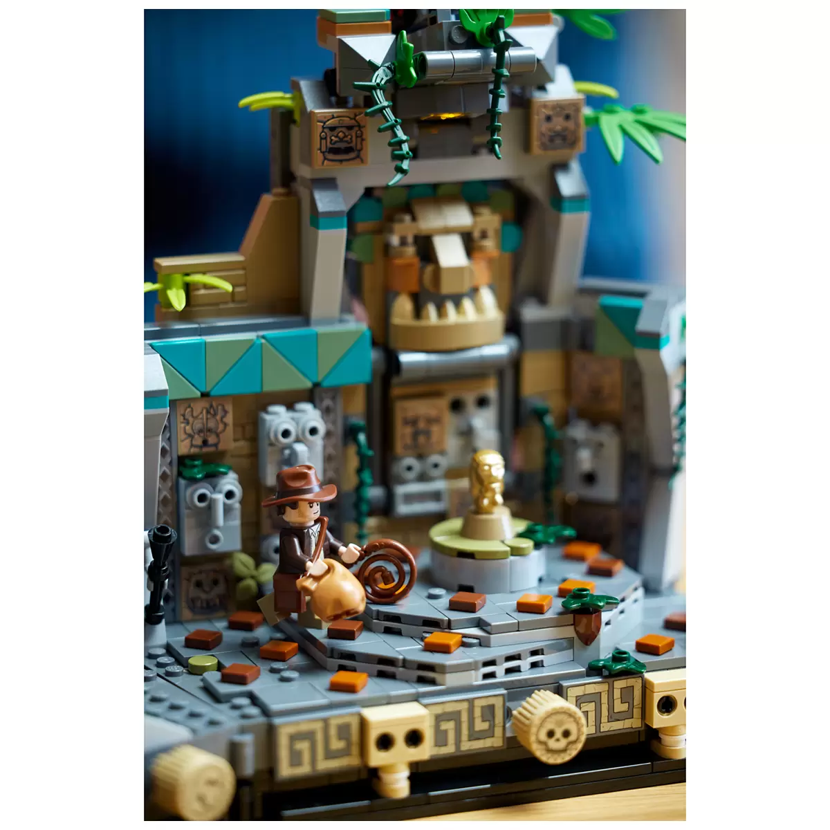 LEGO Indiana Jones Temple of the Golden Idol 77015