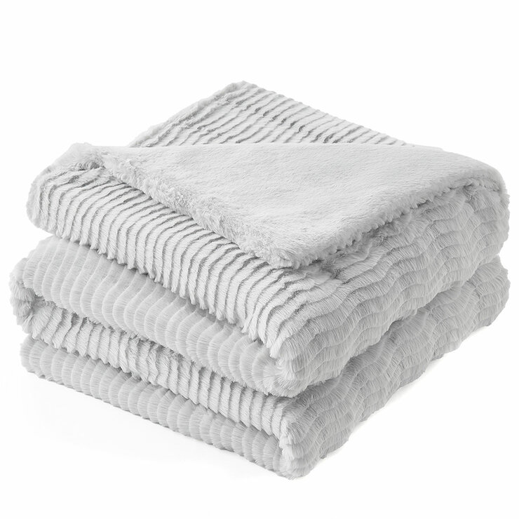 Casual Living Faux Fur Throw 127cm x 177cm Casual Living Faux Fur Throw 127cm x 177cm